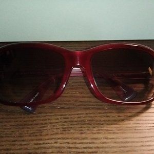 Sunglass By Badgley Mischka model Nadine Velvet